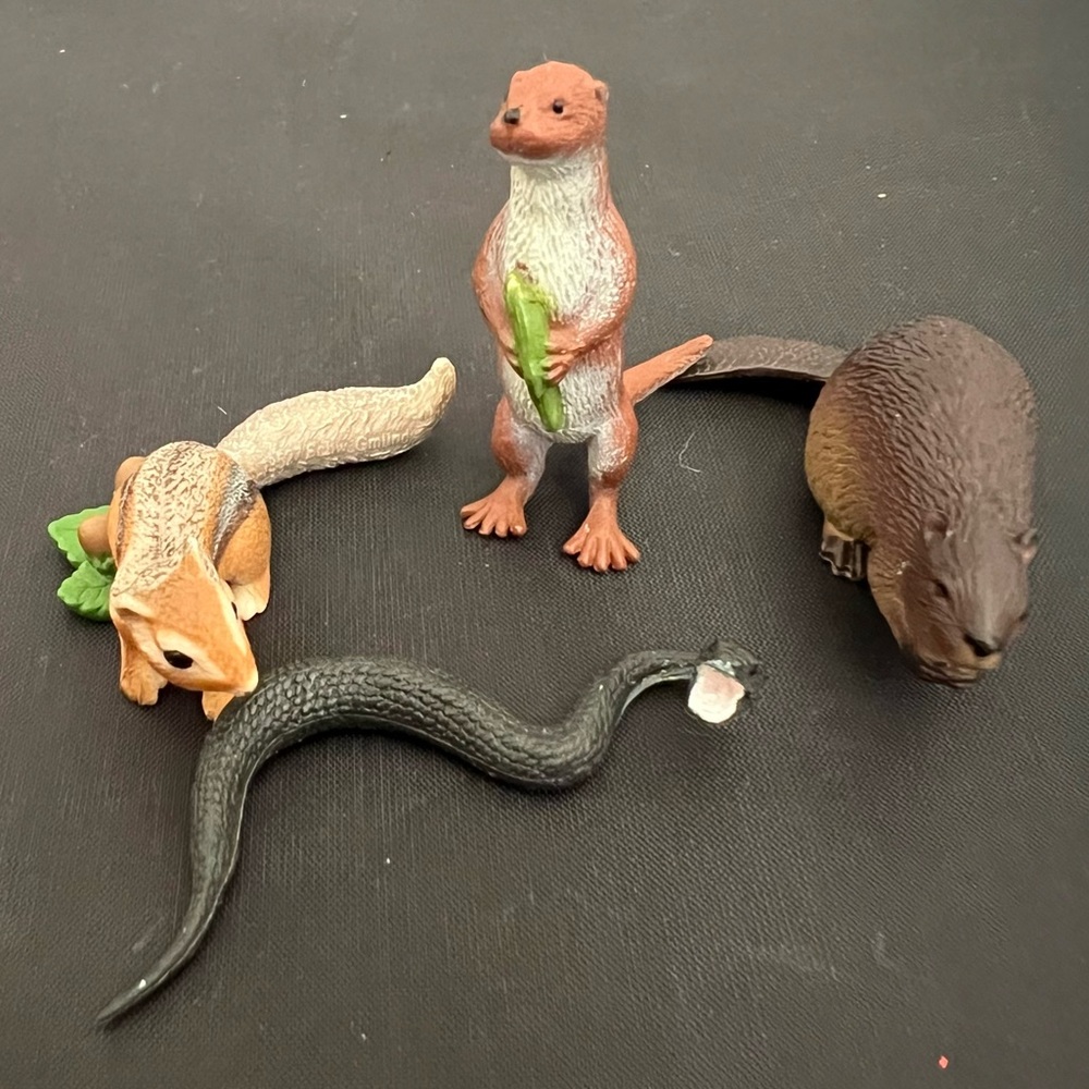 Safari Ltd Animal Toys Miniature Toy Figurine lot